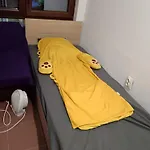 на пъпа на варна, голяма стая! Apartment