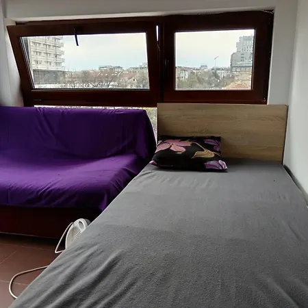 на пъпа на варна, голяма стая! *