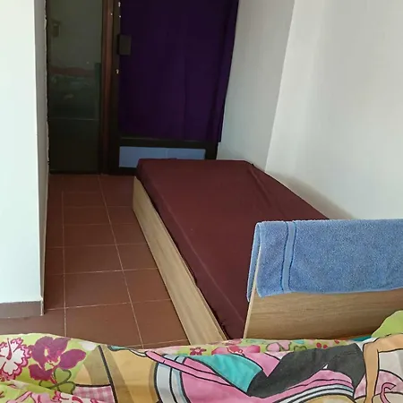 아파트 на пъпа на варна, голяма стая! *